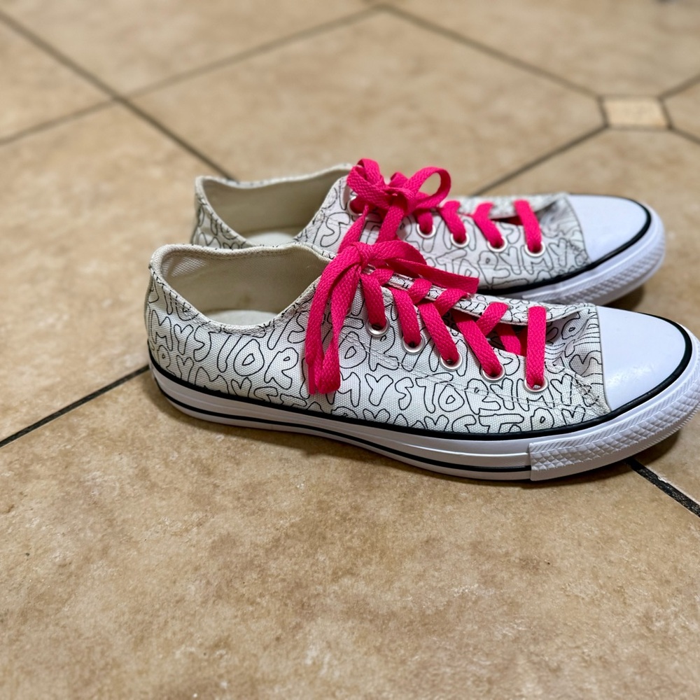 Converse Sneakers with Pink Laces and Graphic Design - Picture 3 of 7